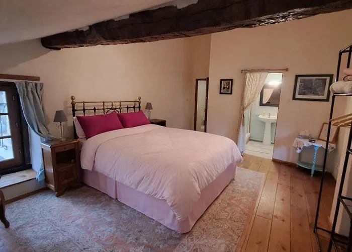 Maison Saint Couette-café Saulgond